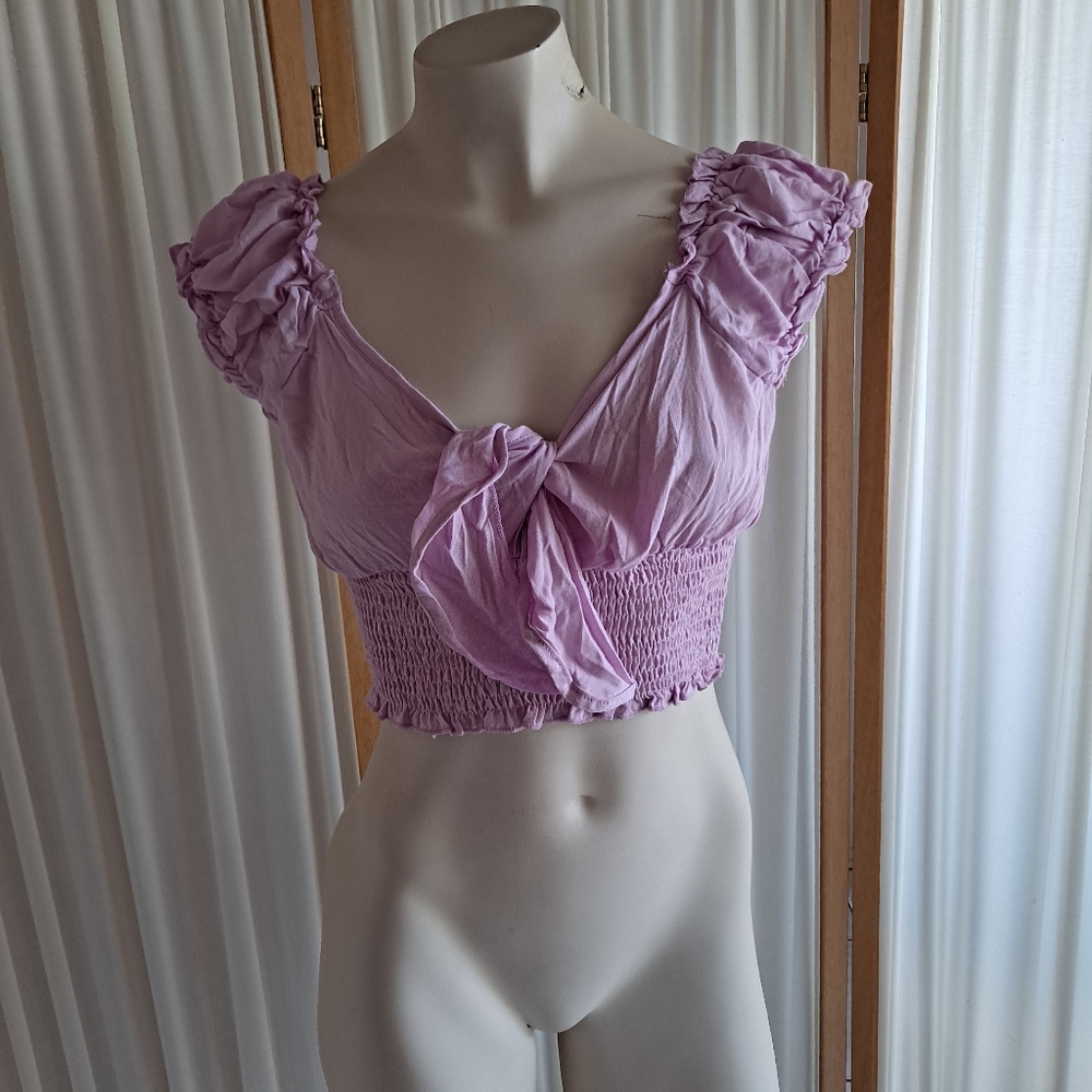 Pink crop top with tie closure and elastic fitted waist, small